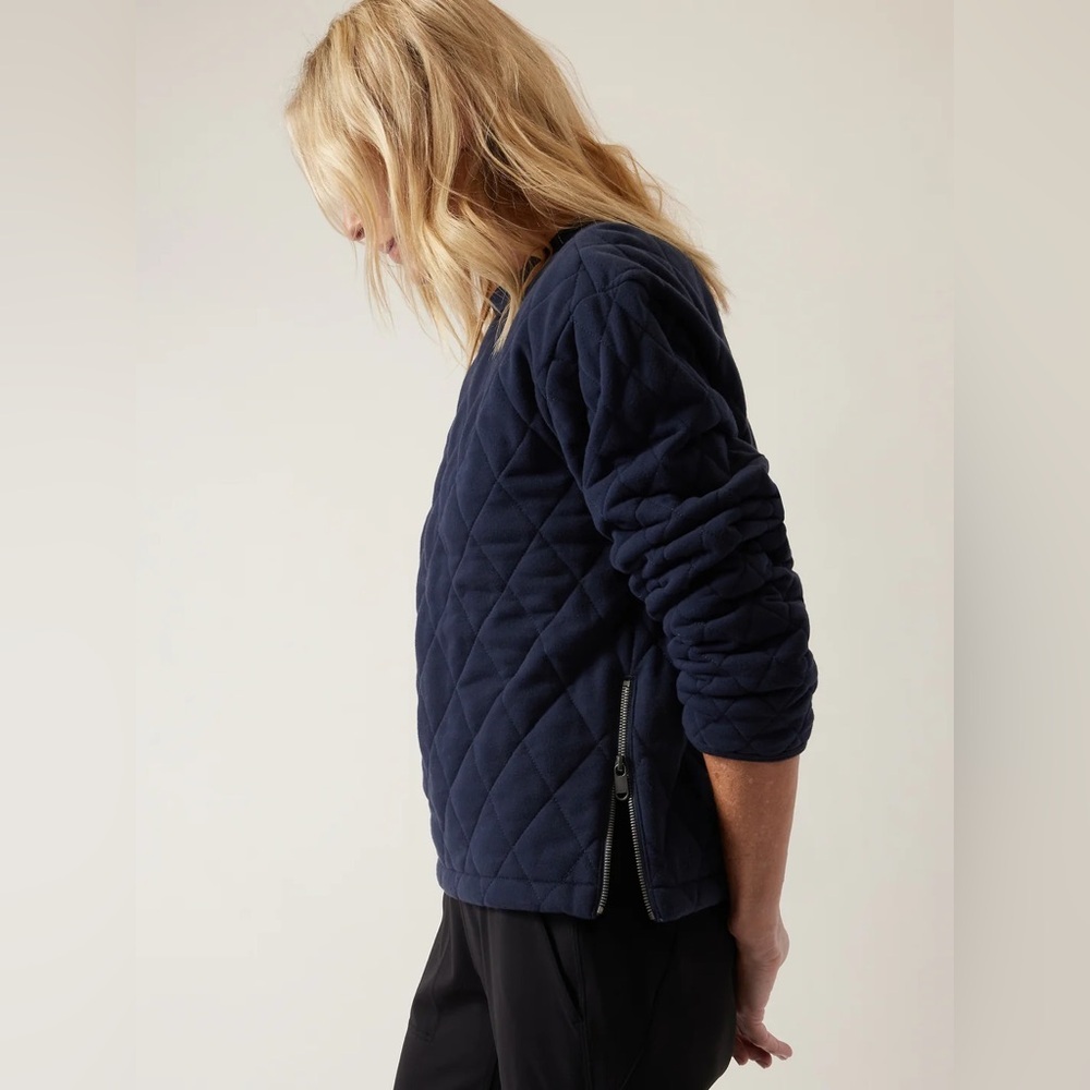 NWT Athleta Quilted Sweatshirt - Picture 2 of 9